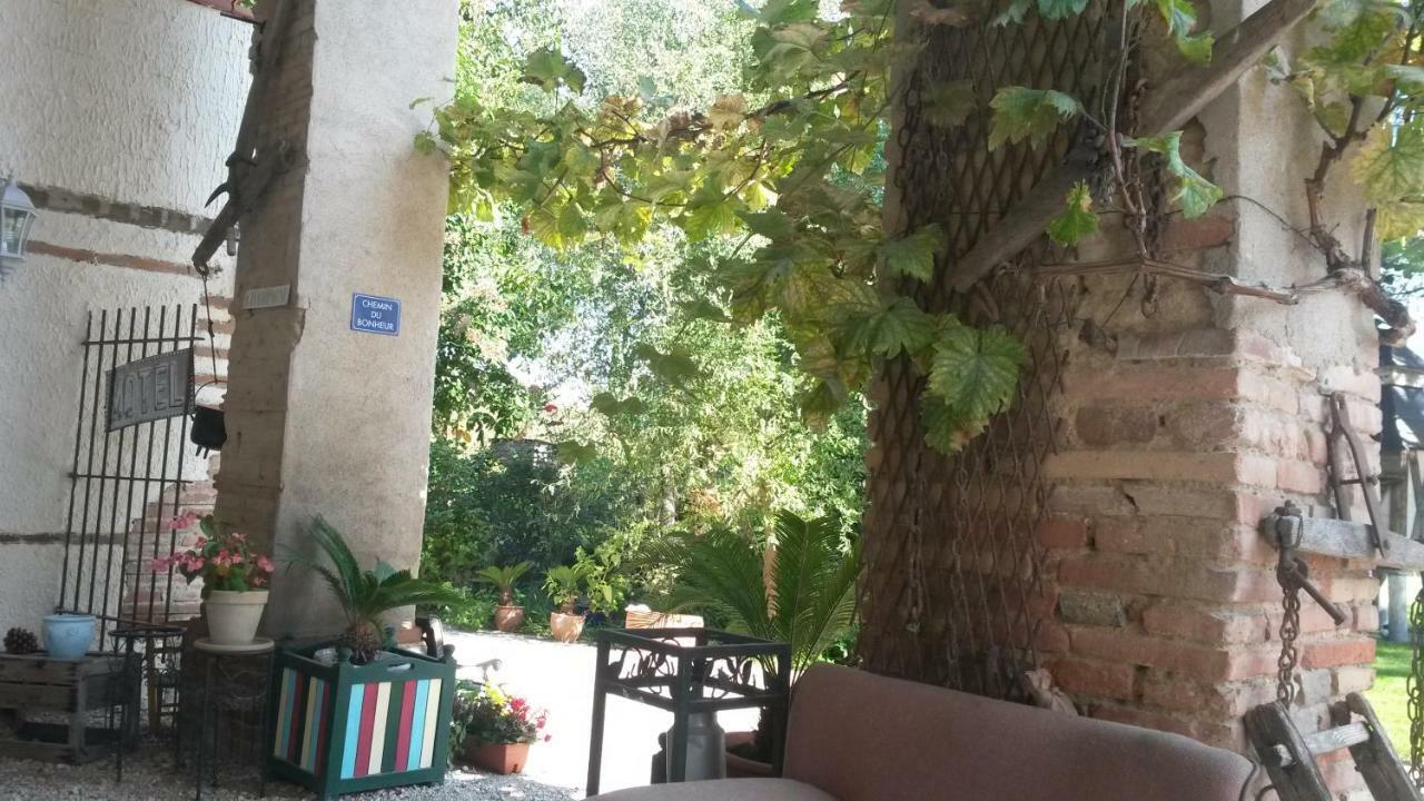 Le Clos De Saint Amour Montauban Eksteriør bilde